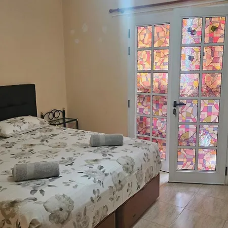 House Lanzarote Bed & Breakfast